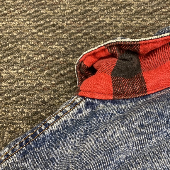 Levi’s Denim Jacket - Picture 8 of 10